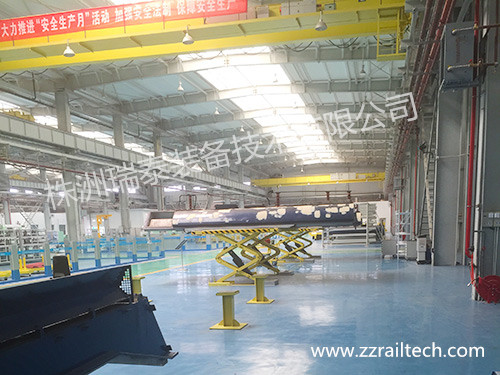 機(jī)車(chē)頂蓋拆裝升降平臺(tái) (3)